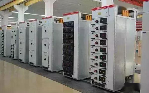 C0m 开关柜为什么称之为“完整配电装置”？