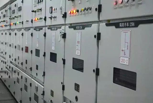 WWW 开关柜故障分析及对策
