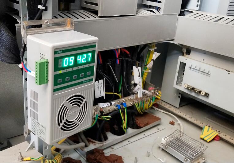 av在线视屏一区二区 开关柜哪个智能除湿机用于除湿？