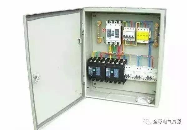 大波 配电箱内部结构