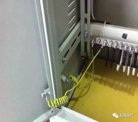 qingyuleav 配电箱的布线和安装的通用标准是什么？我们应该注意哪些问题？图片和文本的详细说明