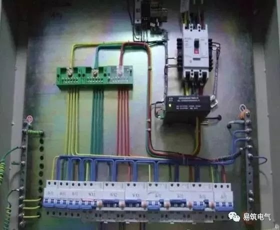 qingyuleav 配电箱的布线和安装的通用标准是什么？我们应该注意哪些问题？图片和文本的详细说明