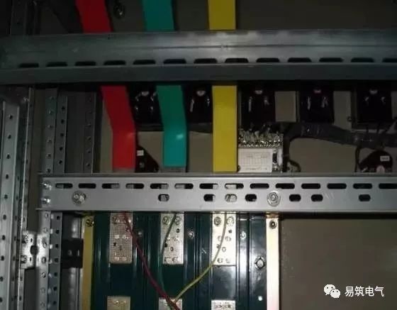 qingyuleav 配电箱的布线和安装的通用标准是什么？我们应该注意哪些问题？图片和文本的详细说明