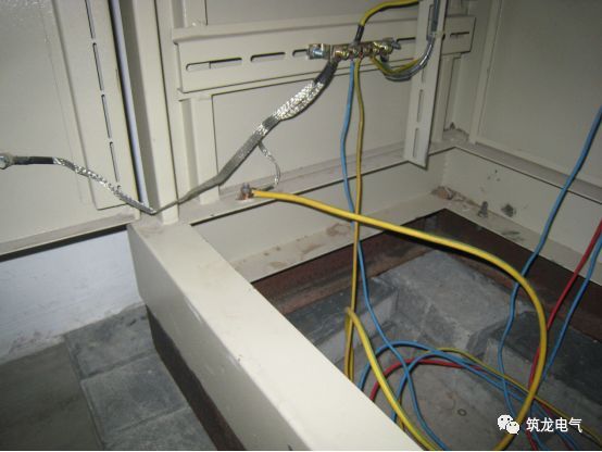 av在线视屏一区二区 《建筑电气工程施工质量验收规范》GB50303-2015 配电箱(机柜)安装详细说明！