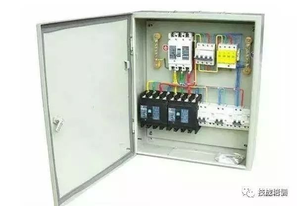 C0m 配电柜内部结构分析，一篇文章就足够了！